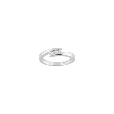 Bague en or blanc et oxyde de zirconium