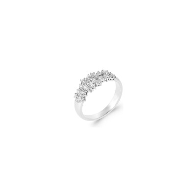 Bague en argent et oxyde de zirconium
