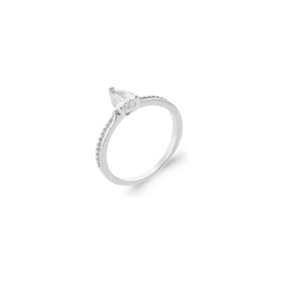 Bague en argent et oxydes de zirconium