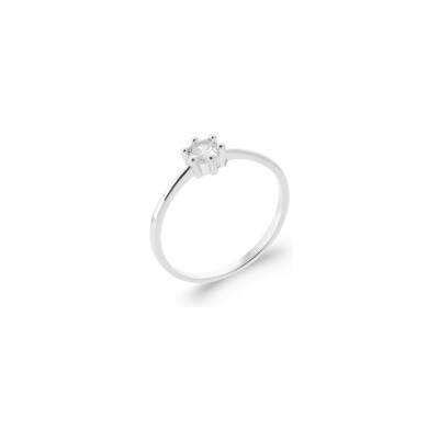 Bague en argent et oxydes de zirconium