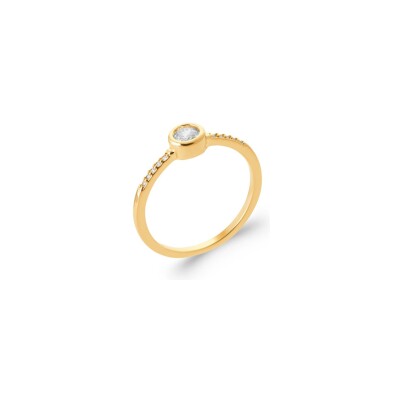Bague en plaqué or et oxydes de zirconium