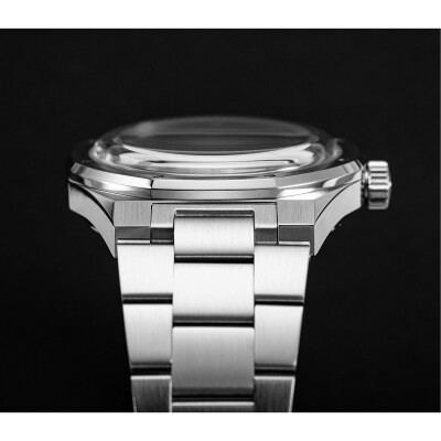 Montre Nivada Grenchen F77 68010A77