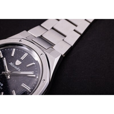 Montre Nivada Grenchen F77 68010A77