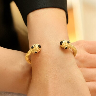 Bracelet Jonc Collection Constance Olympia en plaqué or et agate noire
