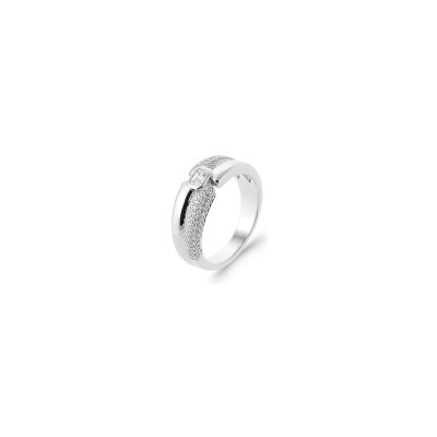 Bague en argent et oxyde de zirconium