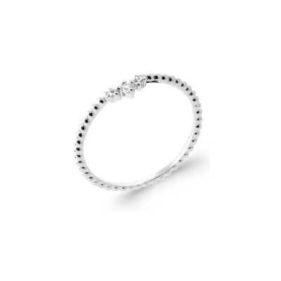 Bague en argent rhodié et oxyde de zirconium