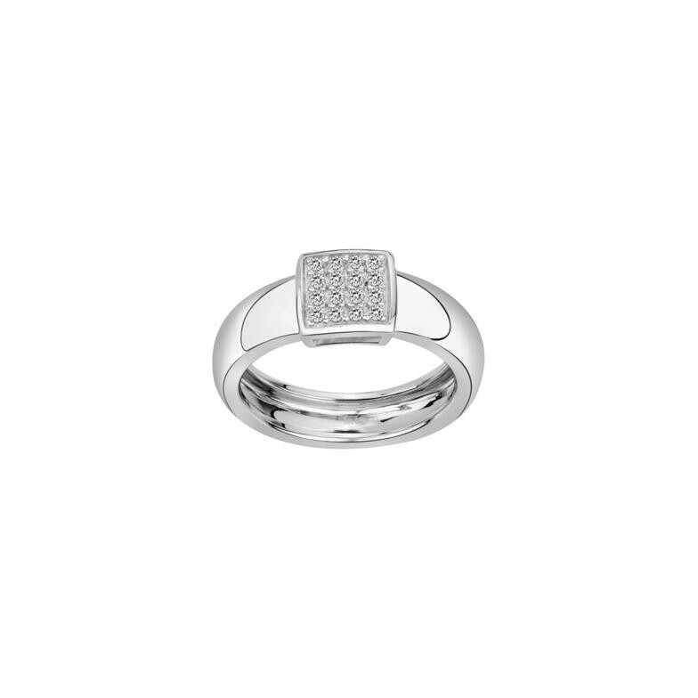 Bague en argent et oxyde de zirconium