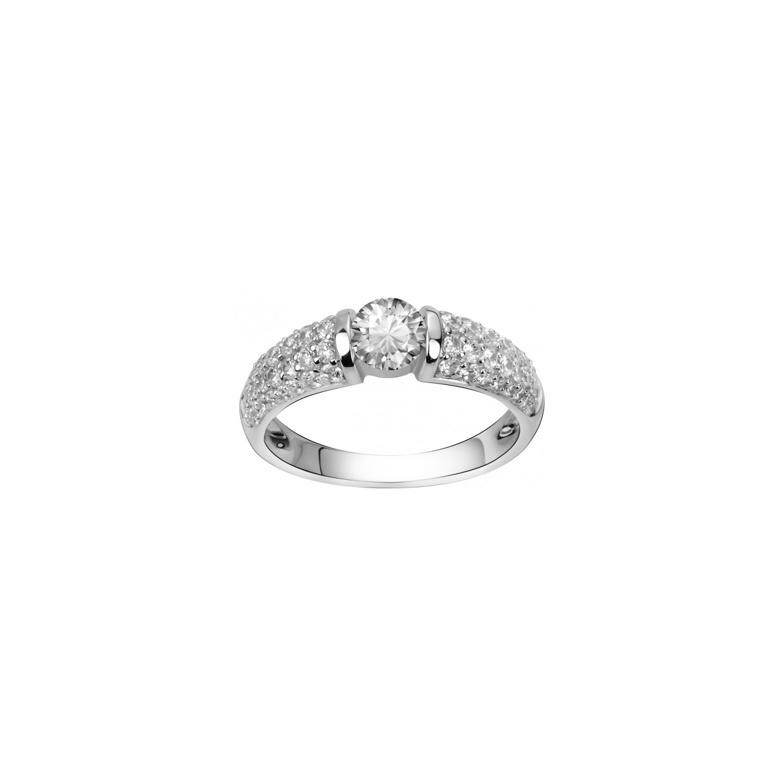 Bague en argent et oxyde de zirconium