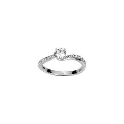 Bague en argent et oxyde de zirconium