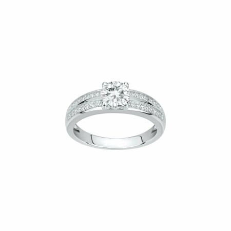 Bague en argent et oxyde de zirconium