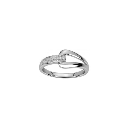 Bague en argent et oxyde de zirconium