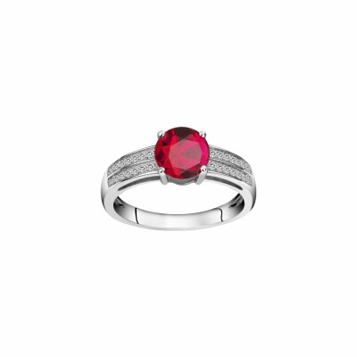 Bague en argent, spinelle rouge et oxydes de zirconium