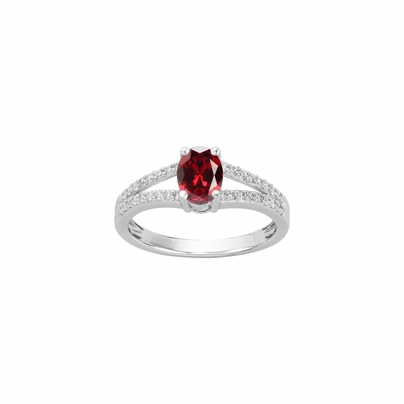 Bague en argent, spinelle rouge et oxydes de zirconium