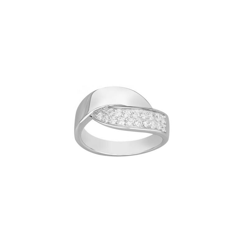 Bague en argent et oxyde de zirconium