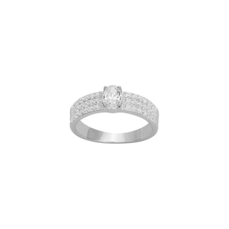 Bague en argent et oxyde de zirconium