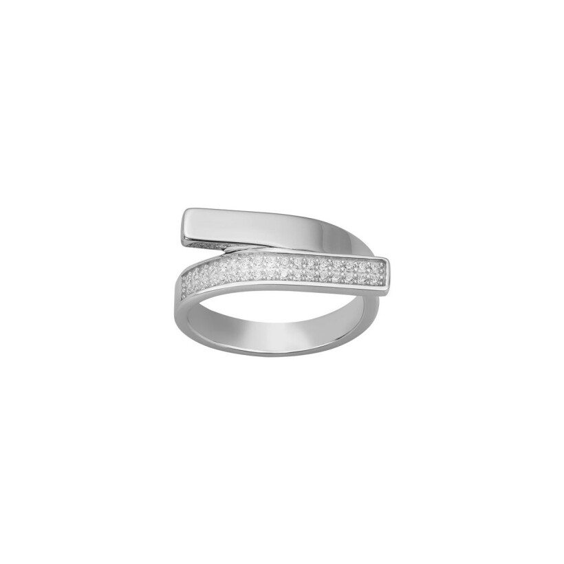 Bague en argent et oxydes de zirconium