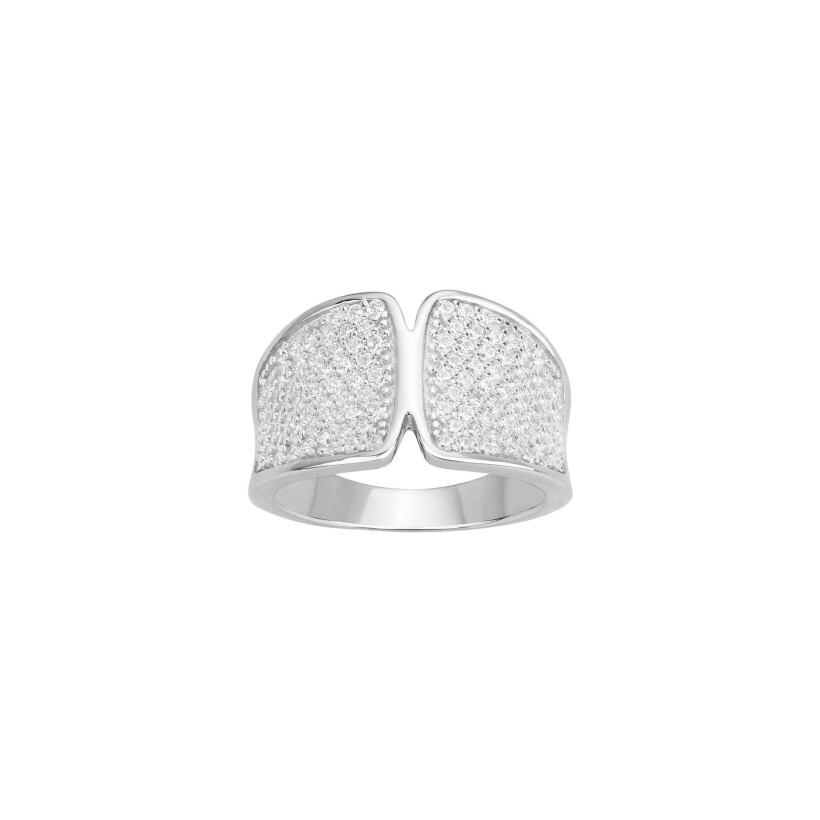 Bague en argent et oxydes de zirconium