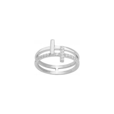 Bague en argent et oxydes de zirconium