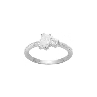Bague en argent et oxyde de zirconium