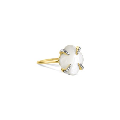 Bague Morganne Bello Victoria Lys en or jaune, nacre blanche et diamants