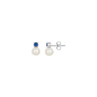 Boucles d'oreilles en argent, perle de culture d'eau douce et oxyde de zirconium
