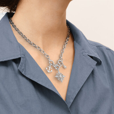 Collier Les Georgettes Rose des Vents en laiton, oxydes de zirconium et perles, 16mm