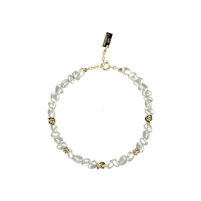 Bracelet cheville Les Cadettes Malibu en laiton finition dorée, perles naturelles et nacre