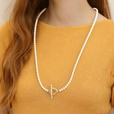 Collier Les Georgettes Bianca en laiton finition dorée et verre, 80 cm