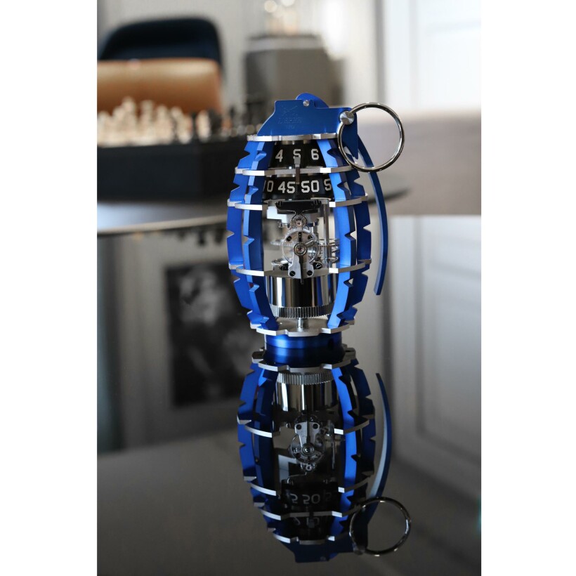 L'épée Creative Art Grenade Deep Blue Clock