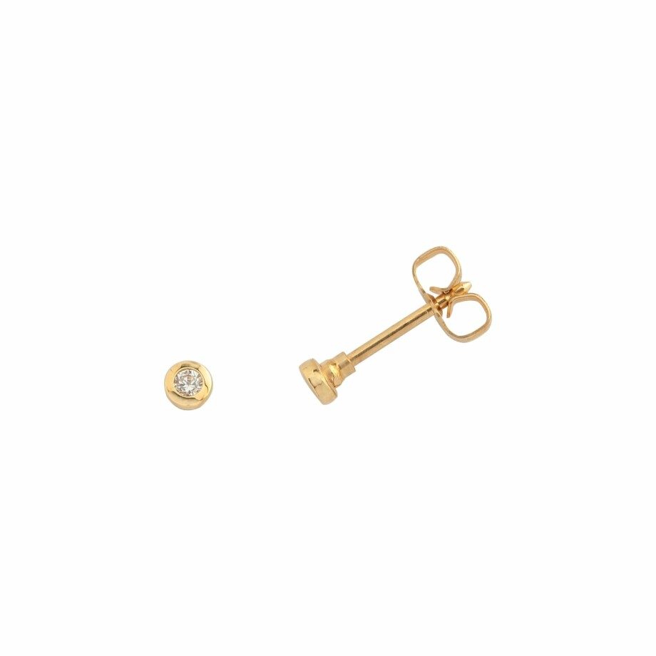 Bezel-set earrings, yellow gold and 0.04ct HSI diamonds 