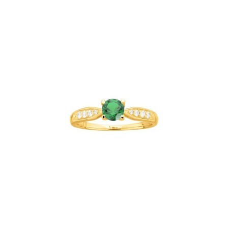 Bague en plaqué or, spinelle verte et oxyde de zirconium