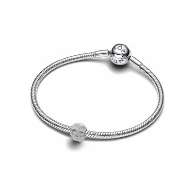 Mini charm Pandora Tête De Mort Texturée en argent