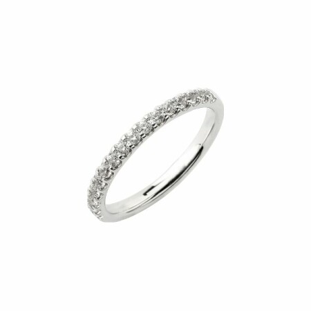 Alliance demi tour serti griffe en or blanc et diamants de 0.38ct