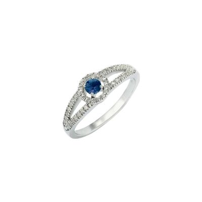 Bague en or blanc, saphir et diamants de 0.24ct + 0.21ct