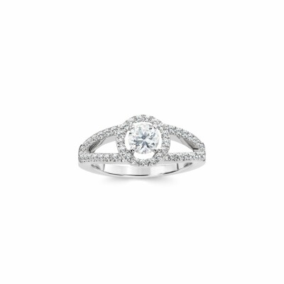 Solitaire en or blanc et diamants de 0.92ct