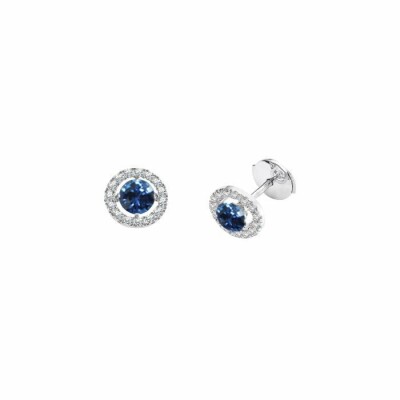 Boucles d'oreilles en or blanc, pierre de couleur et entourage diamants