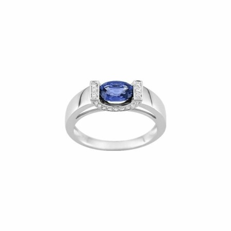 Bague en or blanc, diamants et saphir 0.92ct