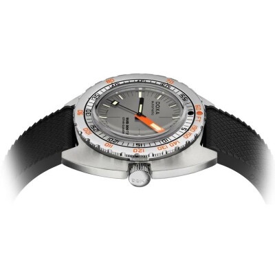Montre Doxa SUB 300 Ti5 Clive Cussler