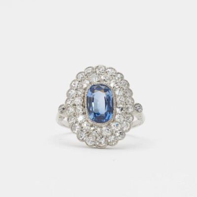 Bague pompadour 1930 en platine, saphir et diamants