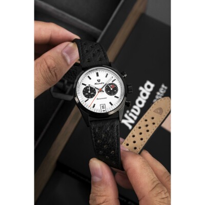 Montre Nivada Grenchen Datomaster Black Mecaquartz Limited Edition 88008Q10