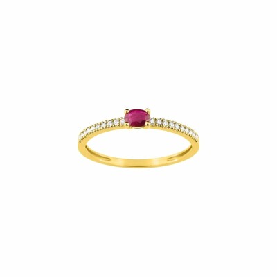 Bague en or jaune et oxyde de zirconium et rubis