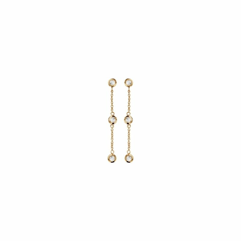 Boucles d'oreilles pendantes en plaqué or et serties de 3 pierres blanches synthétiques