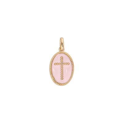 Pendentif ovale croix en plaqué or et résine rose pâle