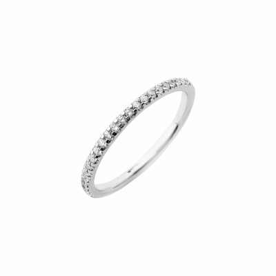 Alliance demi tour en or blanc et diamants de 0.20ct