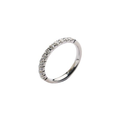 Alliance demi-tour griffes complices en or blanc et diamants de 0.46ct
