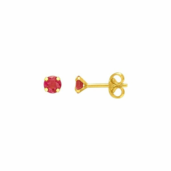 Boucles d'oreilles en or jaune et rubis