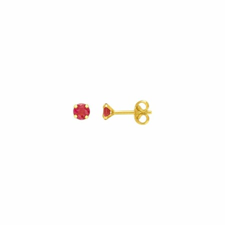 Boucles d'oreilles en or jaune et rubis