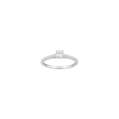 Bague en or blanc et diamant 0.37ct