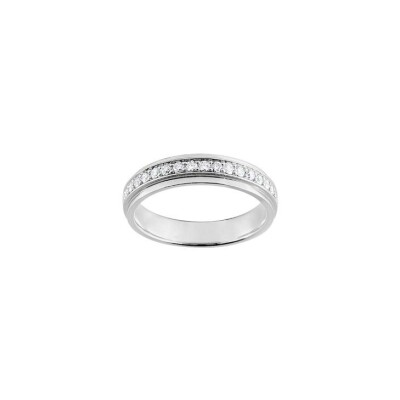 Alliance ruban en or blanc et diamants