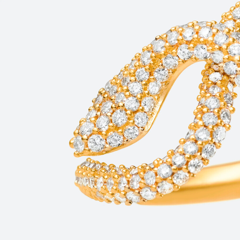 Ole Lyngaard Snakes Small pavement ring in yellow gold and diamonds